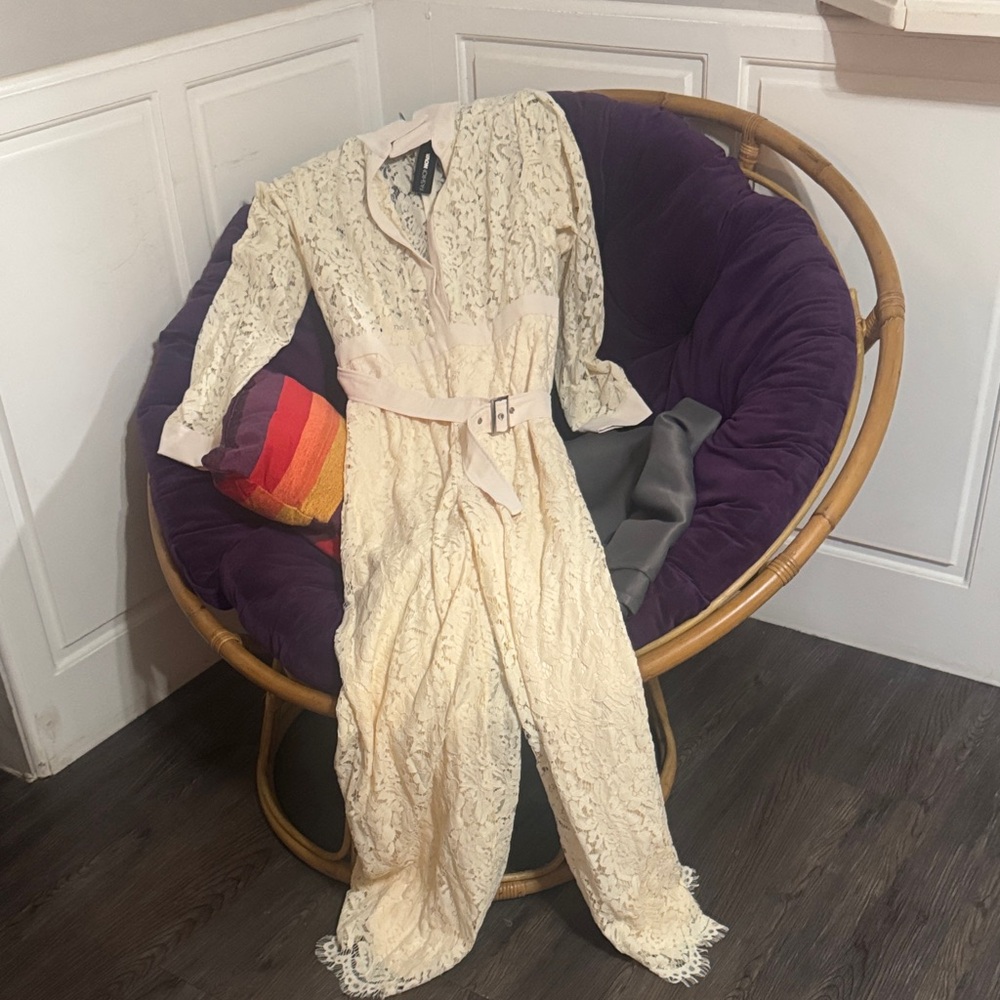 Fashion Nova Cream Lace Ensemble